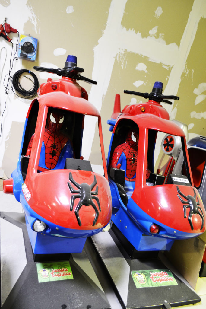 spiderman rescue helicopter toy